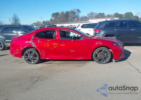 2025 Toyota Camry Xse z USA, uszkodzony, nr VIN 4T1DAACK8SU013099